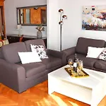 Botarius Apartment